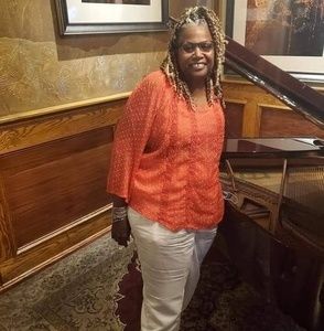 Meet your Posher, Bernice